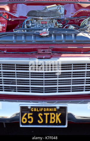 San Diego, CA/USA - Ottobre 15, 2016: san diego auto & caffè car show locale dove gli appassionati di auto si incontrano mensilmente per visualizzare auto e socializzare Foto Stock