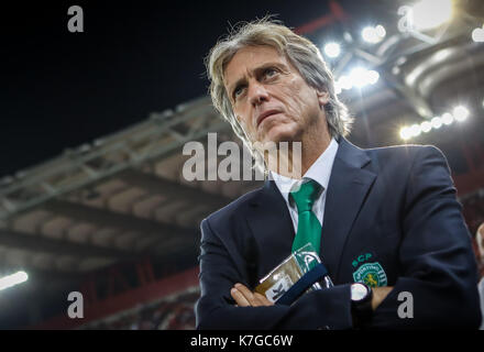 Pireo, Grecia - Sempteber 12, 2017: Pullman di Sporting Jorge Gesù durante la UEFA Champions League tra Olympiacos vs Sporting CP a Georgio Foto Stock