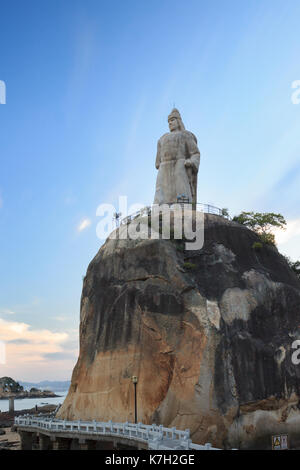 Xiamen, Cina - agosto 23, 2014: parco haoyue Zheng Chenggong statua a Isola di Gulangyu nella città di Xiamen, Fujian, Cina Foto Stock