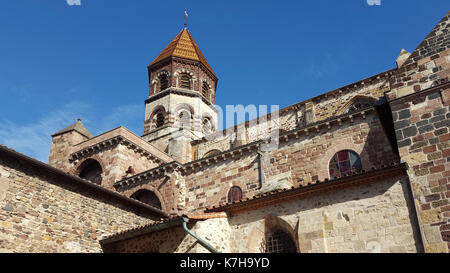 Torre Campanaria della Basilica di Saint Julien. Brioude. Haute Loire. Auvergne. Francia Foto Stock