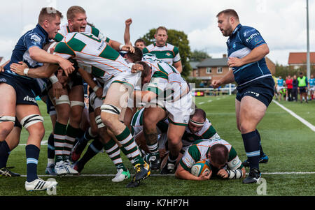 Londra, Regno Unito. 16 settembre, 2017. alun walker punteggi ealing della terza prova, ealing trailfinders v bedford blues in un Greene King ipa gara di campionato al castello di bar, vallis modo, west ealing, Londra, Inghilterra, il 16 settembre 2017 il punteggio finale 45-25 credito: Lissy tomlinson/alamy live news Foto Stock