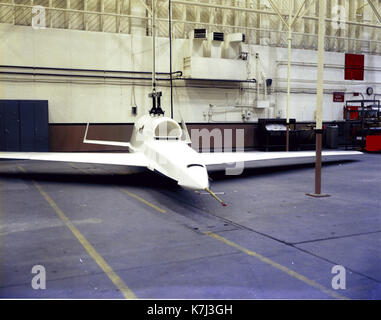 La Ryan Aeronautical Image Collection è ospitata presso la Biblioteca e gli archivi del San Diego Air & Space Museum. Questa vasta collezione comprende documenti storici e aziendali di Ryan Aeronautical, una società aerospaziale americana fondamentale fondata nel 1934 da T. Claude Ryan a San Diego, California. Foto Stock
