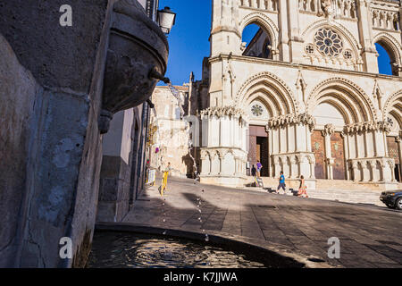 Cattedrale di Cuenca, dettaglio della sorgente, Spagna Foto Stock