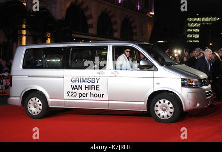 Foto Da Accreditare ©Kate Green/Alpha Press 079965 22/02/2016 Sacha Baron Cohen Prima Mondiale Di Grimsby Odeon Leicester Square Londra Foto Stock