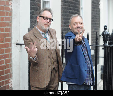 La Foto Deve Essere Accreditata ©Kate Green/Alpha Press 079965 13/01/2016 Vic Reeves & Bob Mortimer A 25 Anni Di Reeves & Mortimer The Poignant Moments Photocall Soho House London. Foto Stock