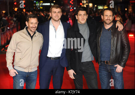 Foto deve essere accreditato ©Kate verde/Alpha premere 079965 09/12/2015 Matthew Ollie a Ollerton (SAS Chi osa vince), Freddie Ferro, Jon Callaway e Jason Fox (SAS Chi osa vince) a Daddy's Home Film Premiere detenute a Vue West End di Londra. Foto Stock