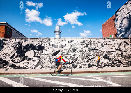 Graffity sulla Street in Brooklyn, New York Foto Stock