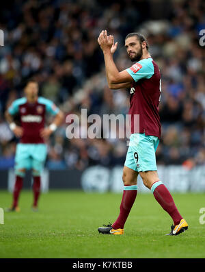 West Ham United di andy Carroll ammette la folla dopo essere stato sostituito durante il match di premier league al the hawthorns, west bromwich. Foto Stock