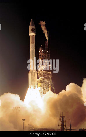 La collezione Atlas presso il San Diego Air & Space Museum conserva i materiali relativi al programma Atlas Space Launch Vehicle. La collezione include interviste, filmati, fotografie e documenti tecnici che documentano la transizione dall'ICBM al veicolo di lancio spaziale. Foto Stock