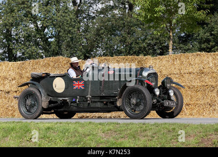 Bentley 4.5 litri sul circuito, British sport auto dal 1930, Classic Daysy Schloss Dyck, Jüchen, Nord Reno-Westfalia Foto Stock