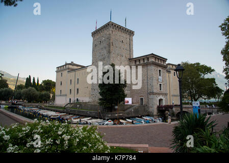 Rive il Museo Civico di Riva del Garda, sulla riva del lago di Garda, Italia Foto Stock