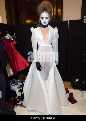 16 settembre : backstage di john herrera mostra alla freemasons Hall di Londra. john herrera presenterà la sua collezione armada credito: ghene snowdon/alamy live news Foto Stock