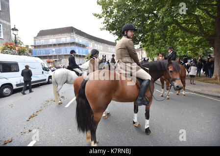 Chiesa di San Giovanni Evangelista, Londra, Regno Unito. Xvii settembre 2017. Il cavaliere annuale e la domenica servizio di chiesa che si tiene a San Giovanni la Chiesa che celebra la bicicletta in città. Credito: Matteo chattle/alamy live news Foto Stock