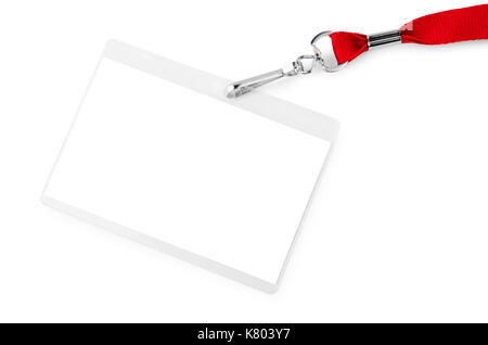 Blank bagde mockup isolati su sfondo bianco. identificativi con nastro rosso e plastica trasparente titolare della carta. Foto Stock