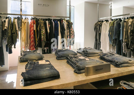 Barneys downtown negozio di lusso a 101 7th Avenue, New York, Stati Uniti d'America Foto Stock