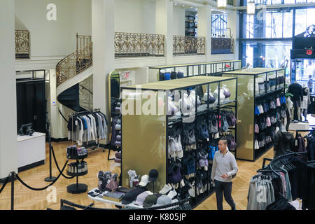 Lululemon athletica store sulla Fifth Avenue, New York, Stati Uniti d'America Foto Stock