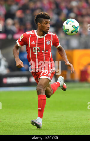 Muenchen, Deutschland. Xvi Sep, 2017. kingsley coman (FC Bayern Monaco di Baviera), aktion, einzelaktion, einzelbild, freisteller, ganzkoerperaufnahme, ganze figura. fussball 1. Bundesliga, 4. spieltag, spieltag04, FC Bayern Monaco di Baviera (m)-1.fsv FSV Mainz 05 (MZ) 4-0, am 16.09.2017 in muenchen/Deutschland, a l l i a n z a r e n a. | verwendung weltweit credito: dpa/alamy live news Foto Stock