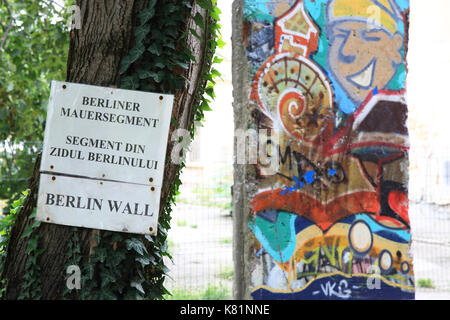 Le sezioni del muro di Berlino alla rivoluzione 1989 Memorial Museum, Timisoara, Romania occidentale Foto Stock