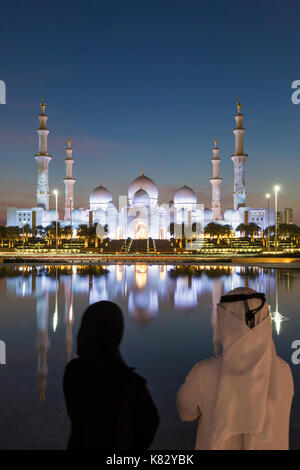 Sheikh Zayed Bin Sultan Al Nahyan moschea, Abu Dhabi, Emirati Arabi Uniti, Emirati arabi uniti Foto Stock