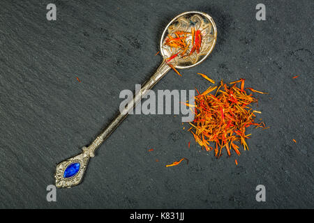 Bagno turco lo zafferano. è spesso usato in cucina araba. Foto Stock