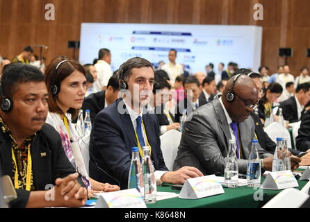 Xiamen, cinese della provincia del Fujian. Xviii Sep, 2017. I partecipanti frequentano l'International Investment Forum 2017 in xiamen, a sud-est della Cina di provincia del Fujian, sept. 18, 2017. Credito: lin shanchuan/xinhua/alamy live news Foto Stock