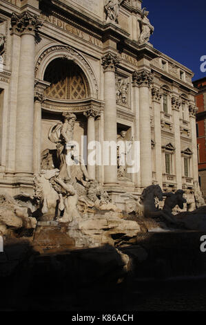 Italia. Roma Fontana di Trevi. barocco. Progettato da Nicola Salvi (1697-1751) e completato da Pietro bracci (1700-1773), 1762. Foto Stock