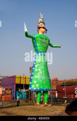 Statue colorate di Megnath a dussehra. Celebrazione di dussehra Foto Stock