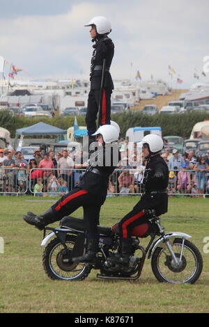 Esercito britannico Royal segnali WHITE caschi moto TEAM DISPLAY Foto Stock