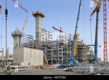 Una nuova energia da rifiuti power station in costruzione vicino a Sittingbourne, Kent, Regno Unito. Mostra la costruzione di muri di cemento e telaio in acciaio. Foto Stock