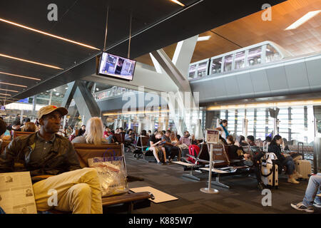 Il terminale interno, hamad dall'aeroporto internazionale di Doha, Qatar, medio oriente Foto Stock