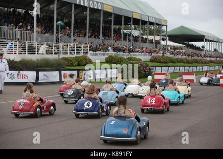 Settrington cup concorso per Austin j40 vetture del pedale a goodwood 2017 Riunione, goodwood race track, west sussex, in Inghilterra, Regno Unito Foto Stock