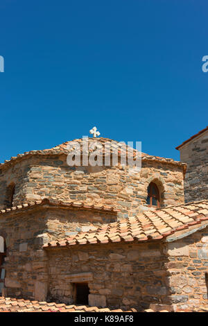 Esterno della Panagia ekatontapiliani, conosciuta anche come la chiesa di 100 porte in parikia a paros. Foto Stock