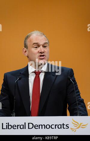 Bournemouth, Regno Unito. Xviii Sep, 2017. Rt Hon Sir Edward Davey MP gli indirizzi dei democratici e liberali autunno Conferenza al Centro Internazionale di Bournemouth, Bournemouth, Regno Unito - Lunedì 18 Settembre, 2017. Nella foto: Ed Davey era parlando a sconfiggere il terrorismo, proteggendo le libertà discussione Credito: Julie Edwards/Alamy Live News Foto Stock