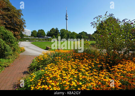 Westfalenpark mit florianturm a Dortmund, ruhrgebiet, NORDRHEIN-WESTFALEN Foto Stock