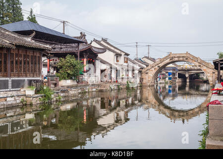 Ponti, Canali di zhujiajiao fengjing antica città d'acqua Foto Stock