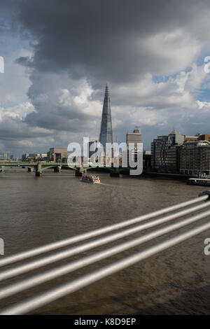 La shard grattacielo a Southwark, a Londra, in Inghilterra, il 19 settembre 2017. Foto Stock