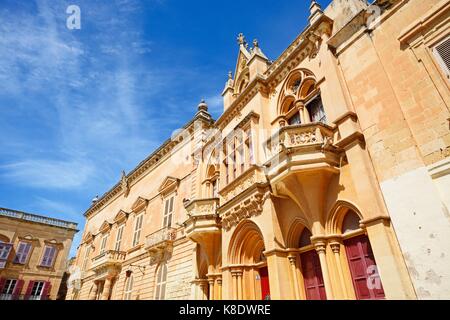 Il palazzo dei vescovi in piazza san nottolino, Mdina, Malta, l'Europa. Foto Stock
