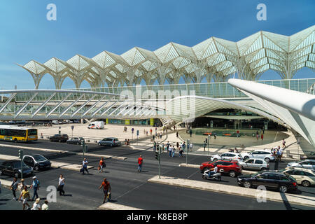 Lisbona, Portogallo - agosto 10, 2017: Gare do Oriente (Lisbona stazione oriente) è uno dei principali portoghese di trasporto intermodale hub situato nel ci Foto Stock