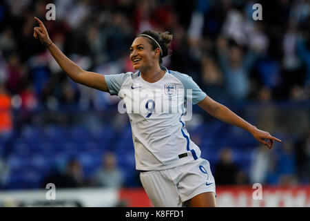 Birkenhead, Regno Unito. Xix Sep, 2017. jodie taylor di Inghilterra celebra dopo segnando il suo lato del secondo obiettivo di rendere il cliente 2-0 durante la Coppa del Mondo FIFA 2019 qualifica del gruppo 1 corrispondenza tra le donne in Inghilterra e in Russia le donne a prenton park il 19 settembre 2017 in birkenhead, Inghilterra. (Foto di daniel chesterton/phcimages.com) credit: immagini di phc/alamy live news Foto Stock