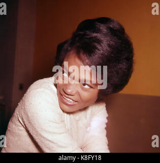 Eartha KITT (1927-2008) cantante e attrice statunitense circa 1965. Foto: Tony Gale Foto Stock