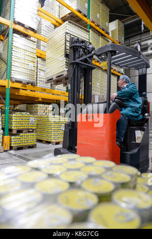 Estrees-Mons (Francia settentrionale): Bonduelle, società francese che produce ortaggi trasformati. Conserve di prodotti, officina di confezionamento. Conserve di immagazzinamento del cibo. ** Foto Stock