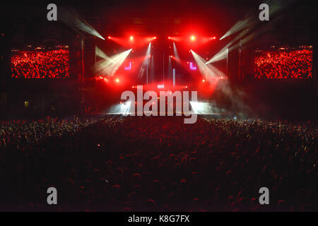 Robin Schulz, Tedesco DJ e produttore, sulla penisola di Waddington a Rouen in occasione dei concerti gratuiti organizzati dall'Alta Normandia Regio Foto Stock