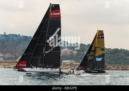 Catamarani GC.32 racing al Extreme serie vela, Barcellona Foto Stock