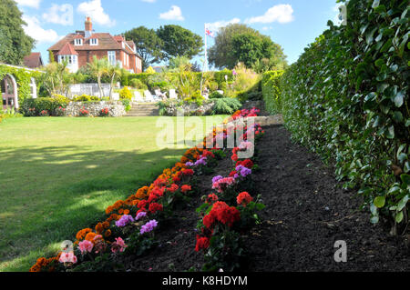 Grande guest house gardens sulla scogliera percorso superiore a Shanklin sull'isola di Wight Foto Stock