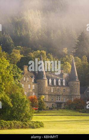 Tigh mor nel trossachs in autunno Foto Stock