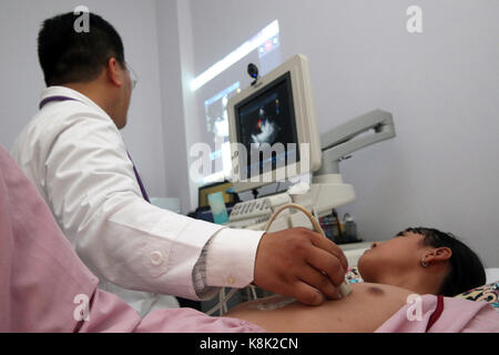 Duc Tam heart hospital. ecocardiogramma doppler. Ho chi minh city. Vietnam. Foto Stock