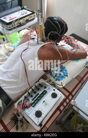 Clinica di medicina tradizionale vietnamita. Agopuntura. cu chi. vietnam. Foto Stock