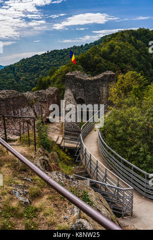 Immagine della Fortezza di Poienari - chiamato anche dracula rifugio di capananenii pamanteni Foto Stock