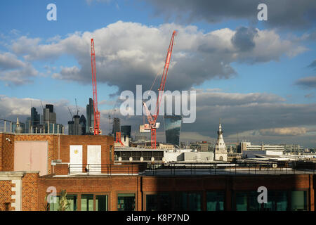 Londra, Regno Unito. Xix Sep, 2017. città di Londra vista da sky bar presso il Grange Hotel il 19 settembre 2017, Londra, Regno Unito. Credito: vedere li/alamy live news Foto Stock