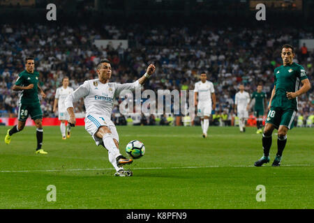 Cristiano Ronaldo dos Santos (7) del Real Madrid in player. La Liga tra Real Madrid vs Betis CF al Santiago Bernabeu Stadium in Madrid, Spagna, 20 settembre 2017 . Credito: Gtres Información más Comuniación on line, S.L./Alamy Live News Foto Stock